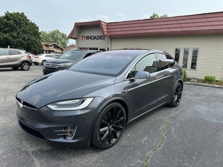 Used 2017 Tesla Model X image 1
