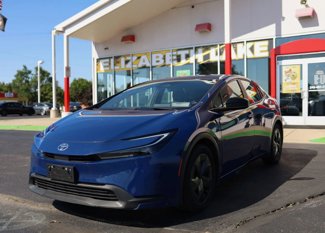 Used 2024 Toyota Prius XLE image 1