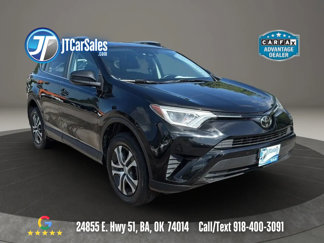 Used 2018 Toyota RAV4 LE image 1