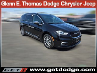 New 2025 Chrysler Pacifica Pinnacle image 1