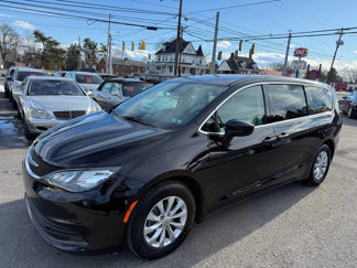 Used 2017 Chrysler Pacifica Touring w/ Tire & Wheel Group image 1