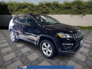 Used 2020 Jeep Compass Latitude image 1