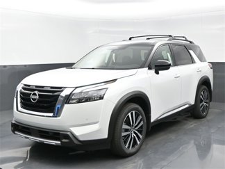 New 2025 Nissan Pathfinder Platinum image 1