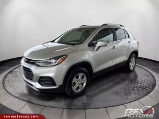 Used 2018 Chevrolet Trax LT w/ LT Convenience Package image 1