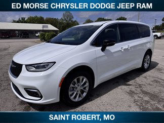 New 2025 Chrysler Pacifica Select image 1