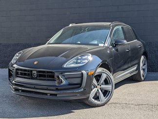 Certified 2025 Porsche Macan image 1