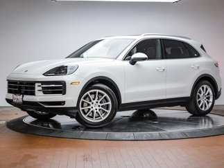 Certified 2025 Porsche Cayenne image 1