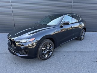 Used 2024 Maserati Levante GT Ultima image 1