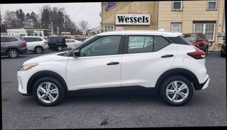 Used 2021 Nissan Kicks S image 1