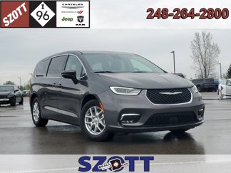 Used 2023 Chrysler Pacifica Touring-L image 1