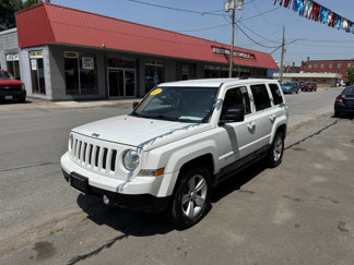 Used 2017 Jeep Patriot Latitude image 1