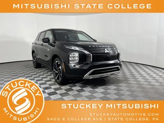 New 2025 Mitsubishi Outlander SE image 1