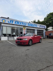 Used 2011 BMW 128i Convertible image 1