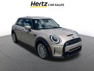 Used 2024 MINI Cooper S image 1