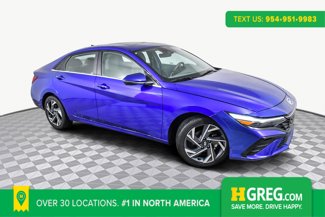 Used 2025 Hyundai Elantra SEL image 1