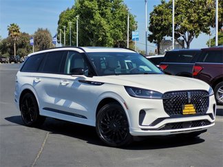 New 2025 Lincoln Aviator Reserve w/ Equipment Group 201A image 1