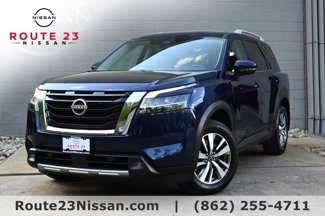 Certified 2022 Nissan Pathfinder SL image 1