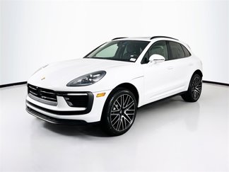 New 2025 Porsche Macan image 1