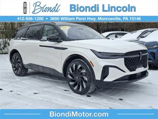 New 2025 Lincoln Nautilus Reserve image 1