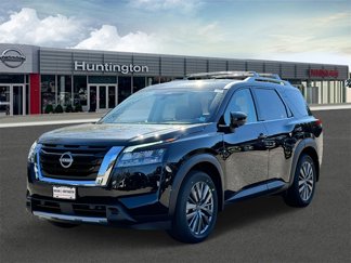 New 2025 Nissan Pathfinder SL w/ SL Premium Package image 1