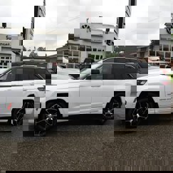 Used 2022 Jeep Grand Cherokee Summit image 1