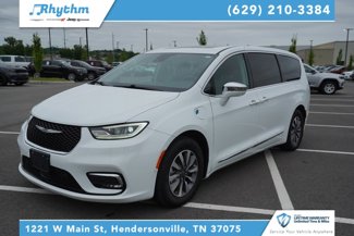 Used 2022 Chrysler Pacifica Limited image 1