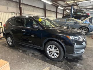 Used 2018 Nissan Rogue SV image 1