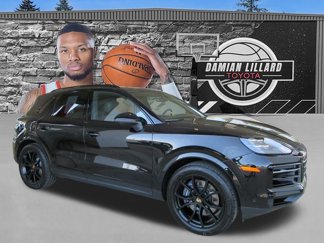 Used 2025 Porsche Cayenne image 1