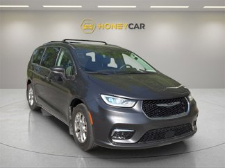 Used 2021 Chrysler Pacifica Touring image 1