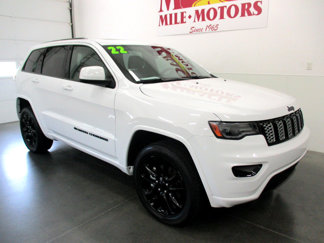 Used 2022 Jeep Grand Cherokee Laredo X image 1