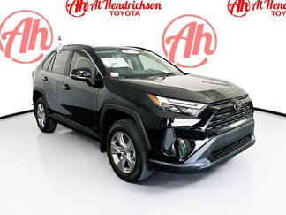 Used 2025 Toyota RAV4 XLE image 1