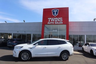 Used 2023 Buick Enclave Essence image 1