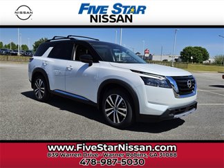 New 2025 Nissan Pathfinder Platinum image 1
