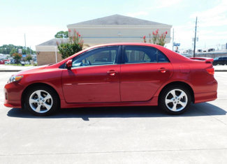Used 2011 Toyota Corolla S image 1
