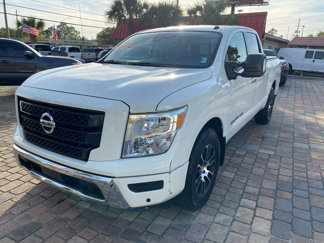 Used 2020 Nissan Titan SV w/ SV Convenience Package image 1