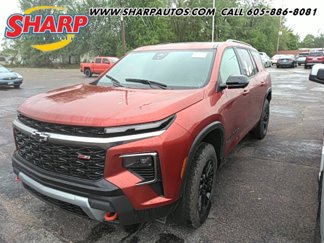 Used 2025 Chevrolet Traverse Z71 image 1