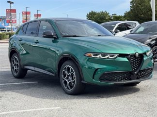 New 2025 Alfa Romeo Tonale w/ Premium Package image 1