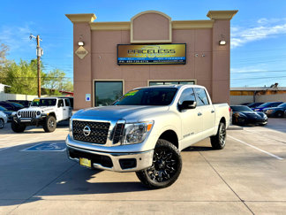Used 2018 Nissan Titan SV w/ SV Convenience Package image 1