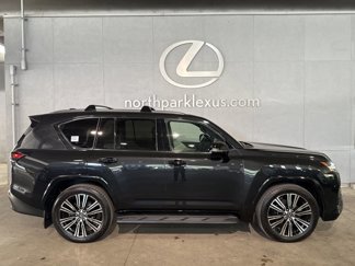 Certified 2025 Lexus LX 600 4WD w/ Luxury Package image 1