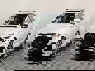 Certified 2024 Audi Q5 e Premium Plus image 1