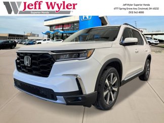 New 2025 Honda Pilot Touring image 1