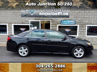 Used 2014 Toyota Camry SE image 1