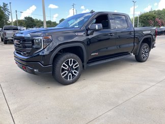 Used 2024 GMC Sierra 1500 AT4 w/ Technology Package image 1