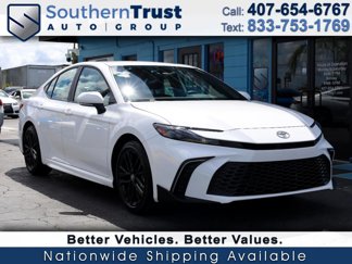 Used 2025 Toyota Camry XLE image 1