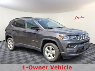 Used 2022 Jeep Compass Latitude image 1