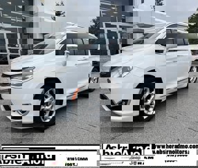Used 2020 Chrysler Pacifica Limited image 1