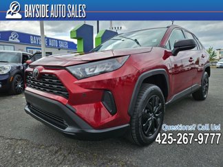 Used 2020 Toyota RAV4 LE image 1