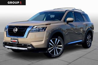 New 2025 Nissan Pathfinder Platinum image 1
