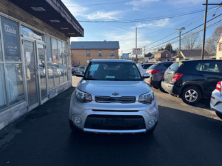 Used 2017 Kia Soul + image 1