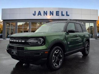 Used 2024 Ford Bronco Sport Outer Banks image 1